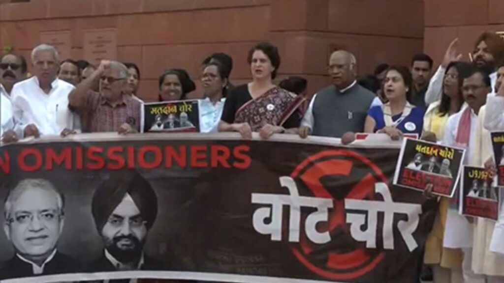 INDIA bloc leaders intensify their protest against 'Vote Chori'