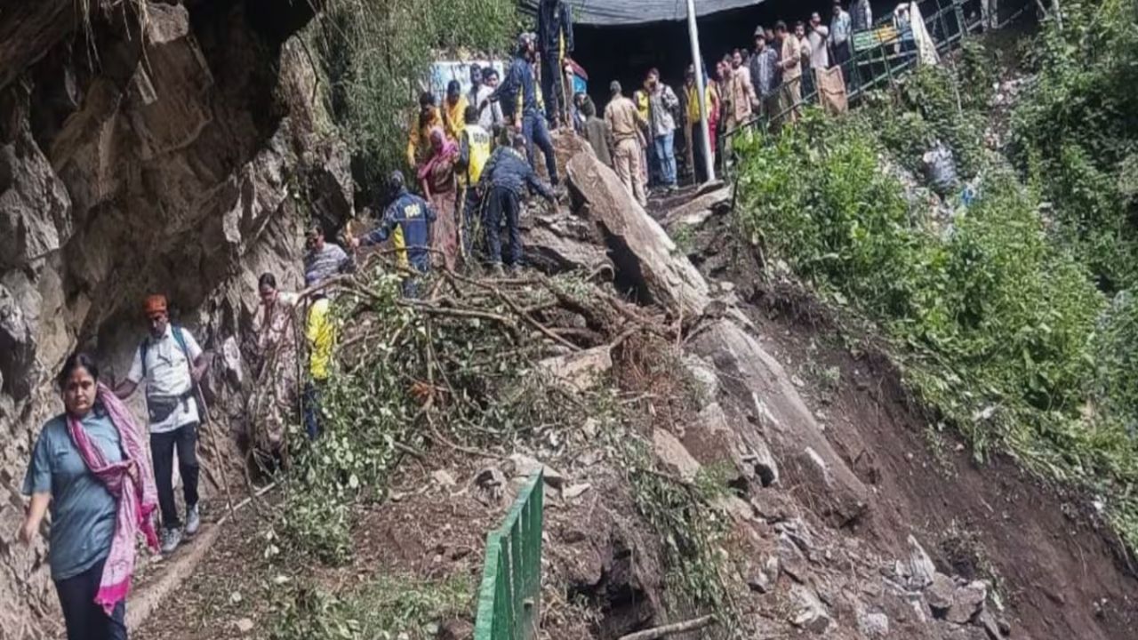 Vaishno Devi Yatra remains suspended for sixth consecutive day