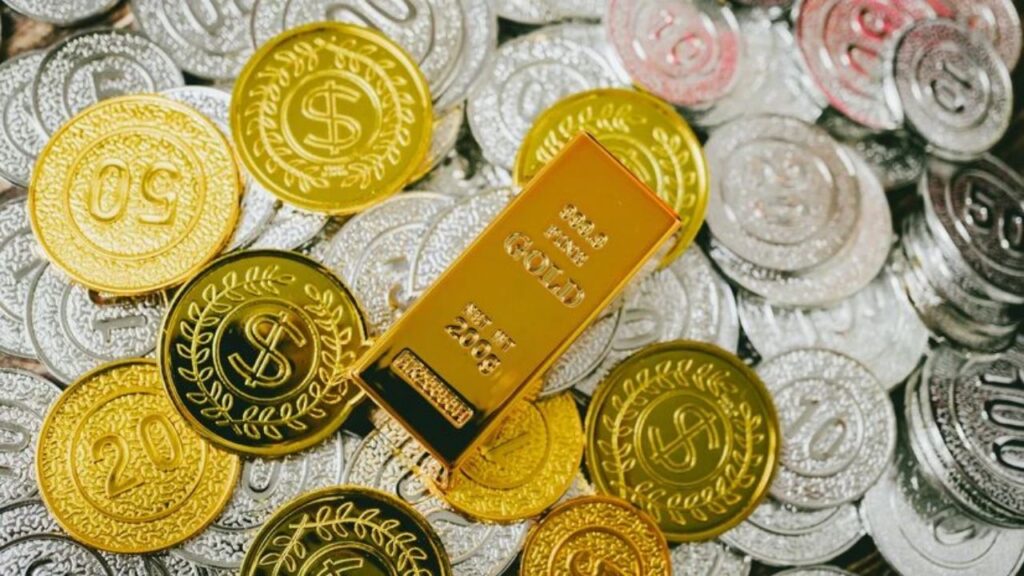 Gold crosses Rs 112,300 per 10 grams