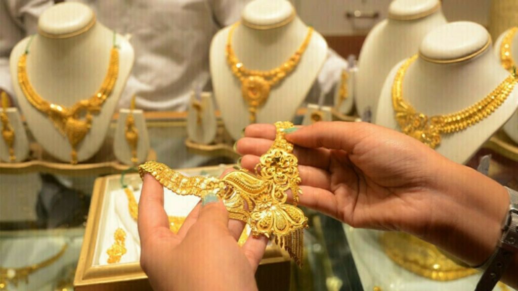 UP Sarrafa market gold rates spike