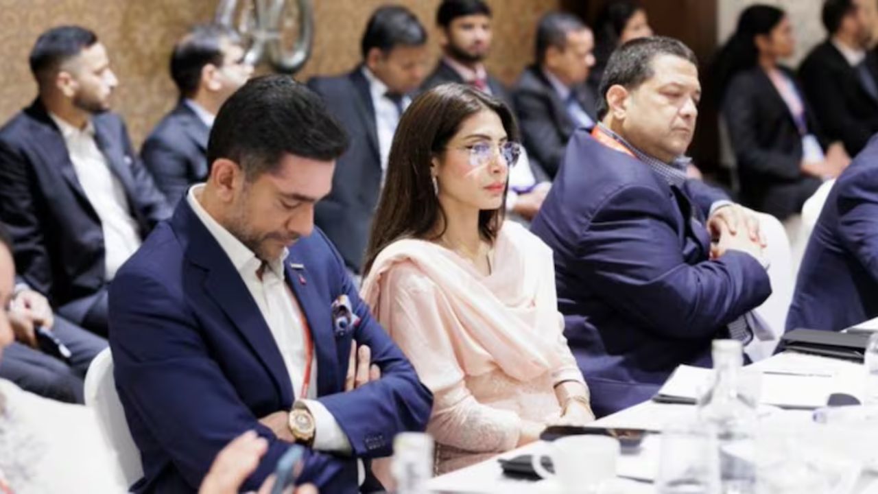 The court directed Priya Kapur to share a copy of the will.