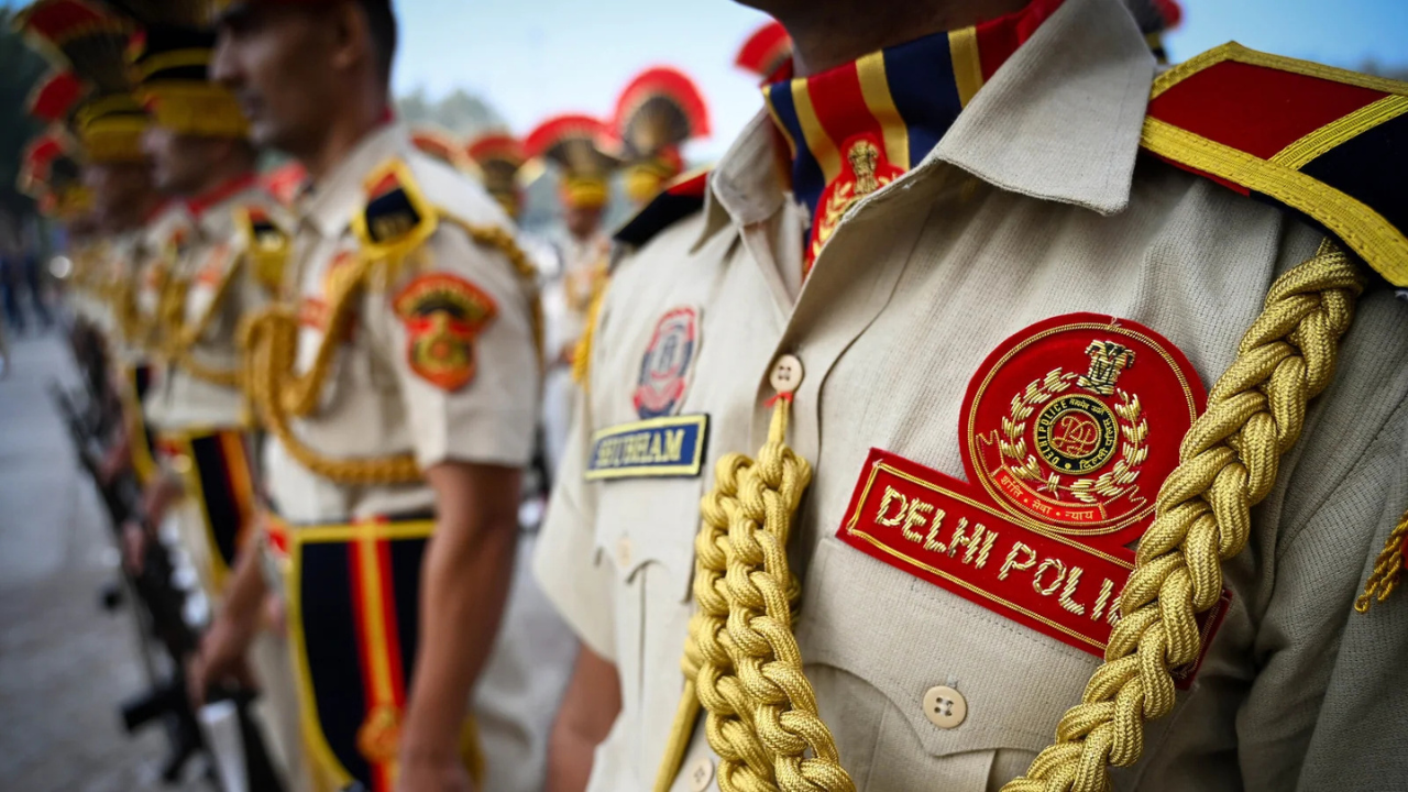 Submit Delhi Police Constable form at ssc.gov.in