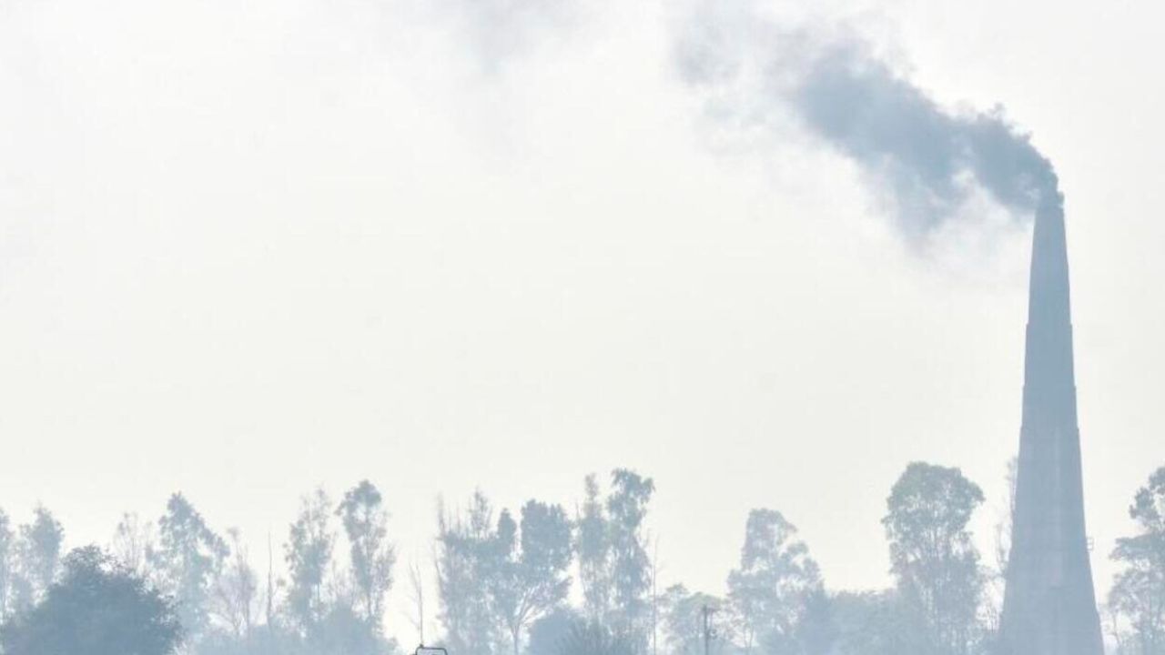 Air Pollution Crisis: PM 2.5 linked to 1.7 million deaths in India in 2022