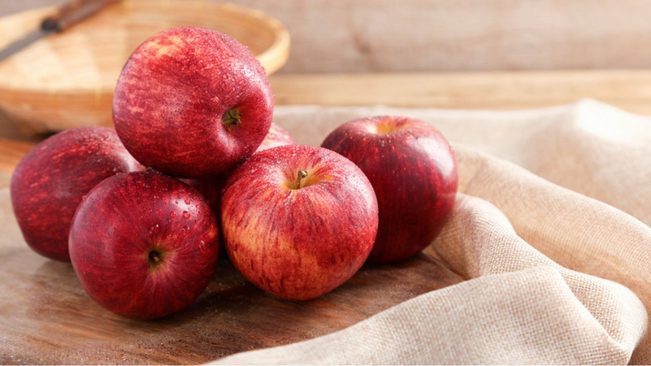 Hidden danger on your apples; Simple home tricks to remove wax safely Hidden danger on your apples; Simple home tricks to remove wax safely