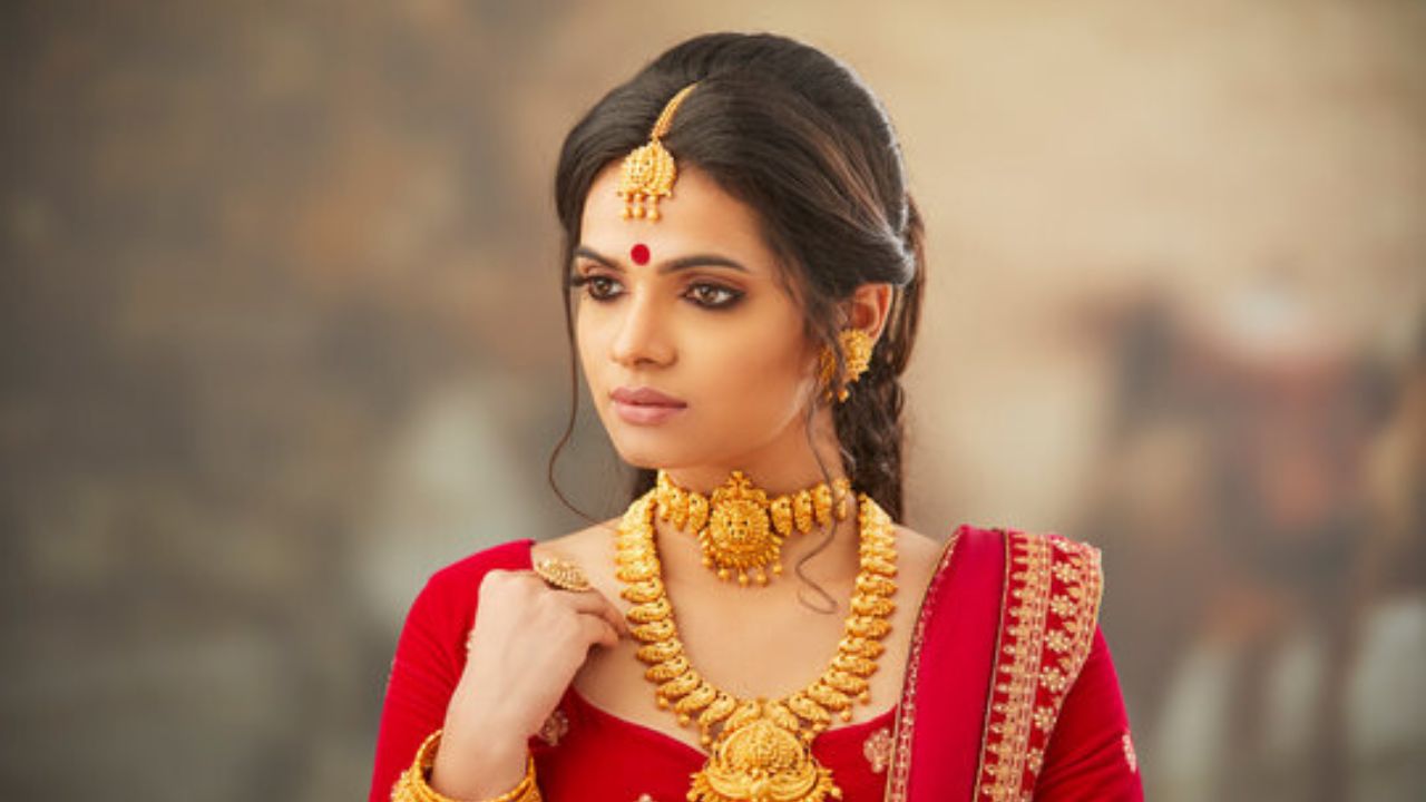 Women can not wear more than three jewelry items at weddings, ₹50,000 fine for breaking rule