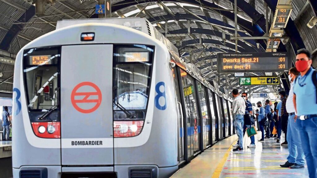 Delhi Metro to run from 3:15 AM