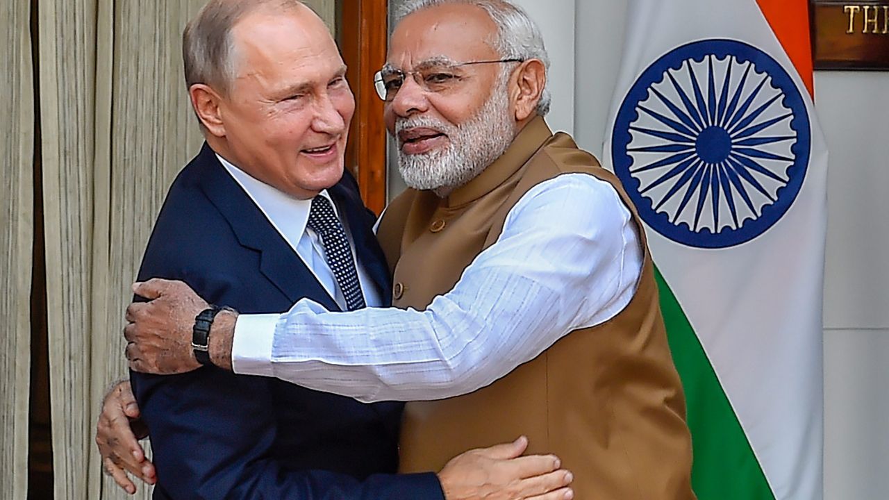 PM Modi would never bow down to tariff pressure, Putin