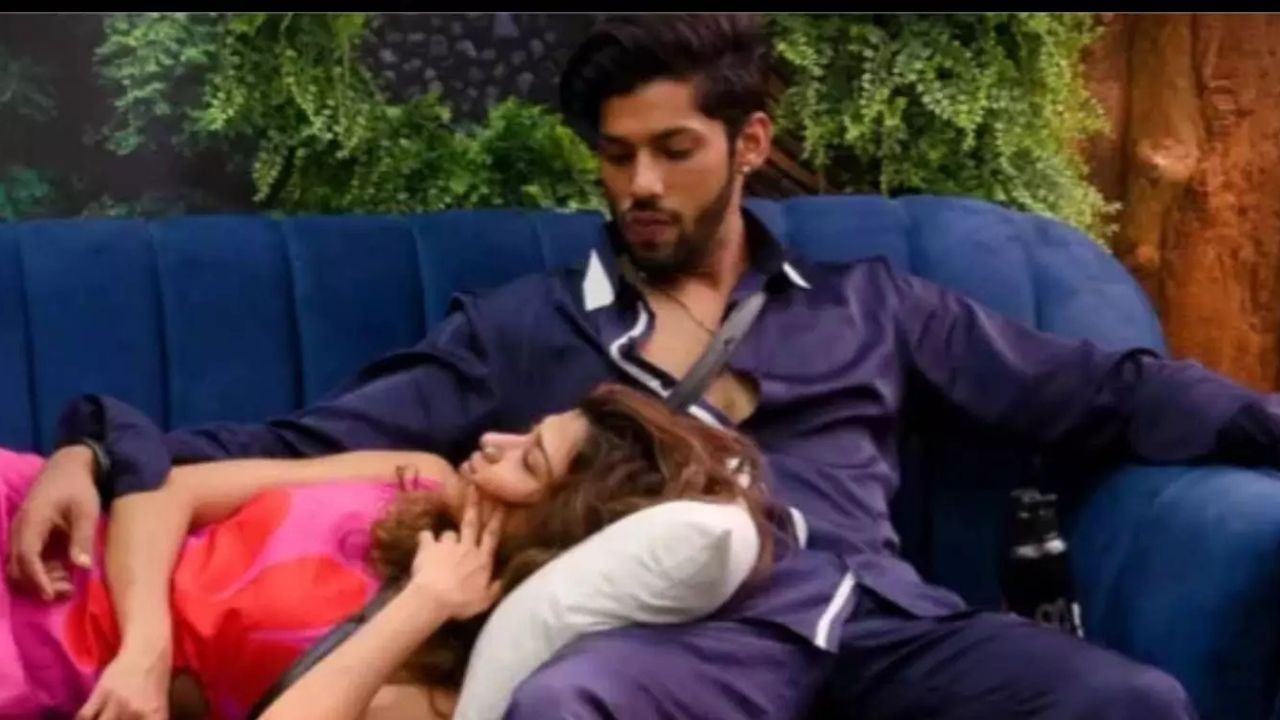Bigg Boss 19: Did Salman Khan expose Basir-Nehal’s ‘fake love story’? Click Here for details Bigg Boss 19: Did Salman Khan expose Basir-Nehal’s ‘fake love story’? Click Here for details