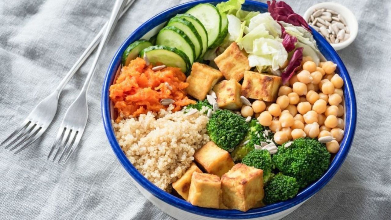 If you want to lose weight, try these low-calorie Indian dishes