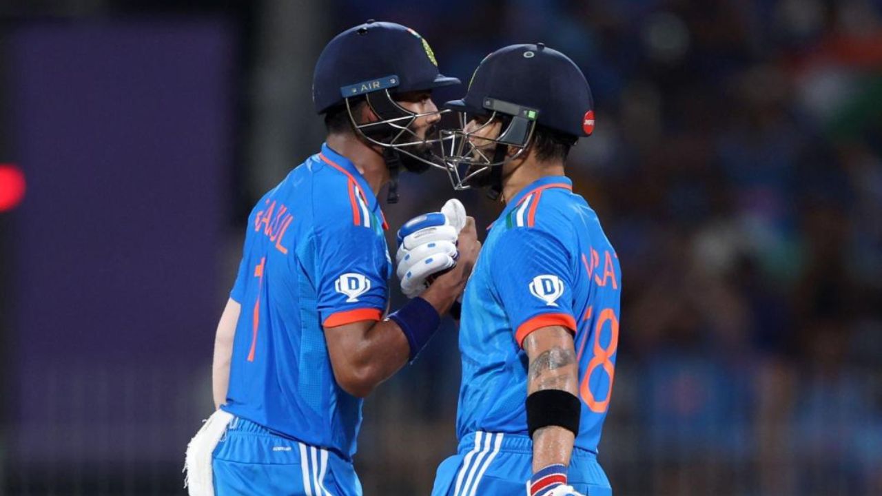 Ind Vs Aus: Captaincy Ka Darja? Kohli and Rahul take charge mid-match! Deets inside Ind Vs Aus: Captaincy Ka Darja? Kohli and Rahul take charge mid-match! Deets inside