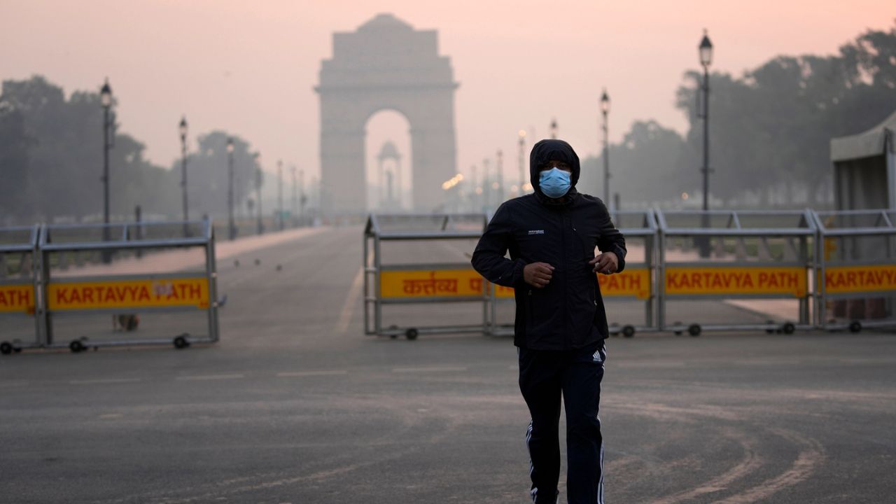 Delhi-NCR air pollution crisis deepens, AQI again above 400