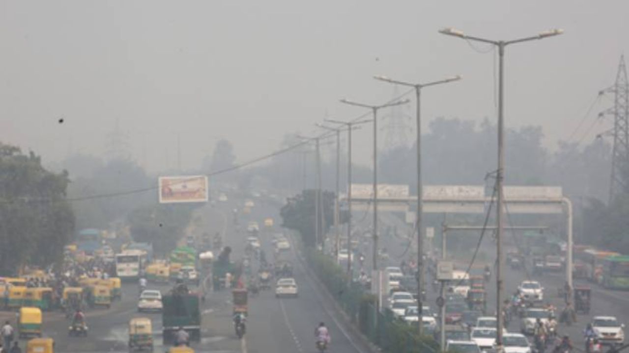 Delhi-NCR Air Quality Deteriorates: AQI breaches 400 mark across multiple regions