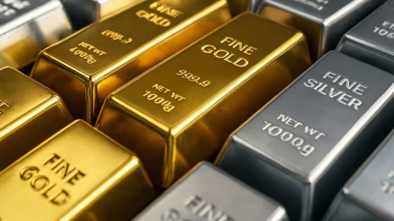 Gold and Silver prices fall sharply; Check today rates here