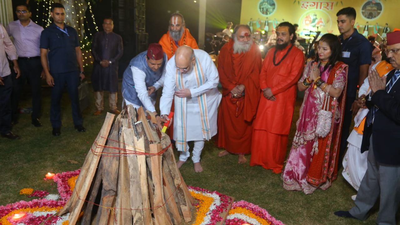 Grand celebration of the festival at MP Baluni's residence