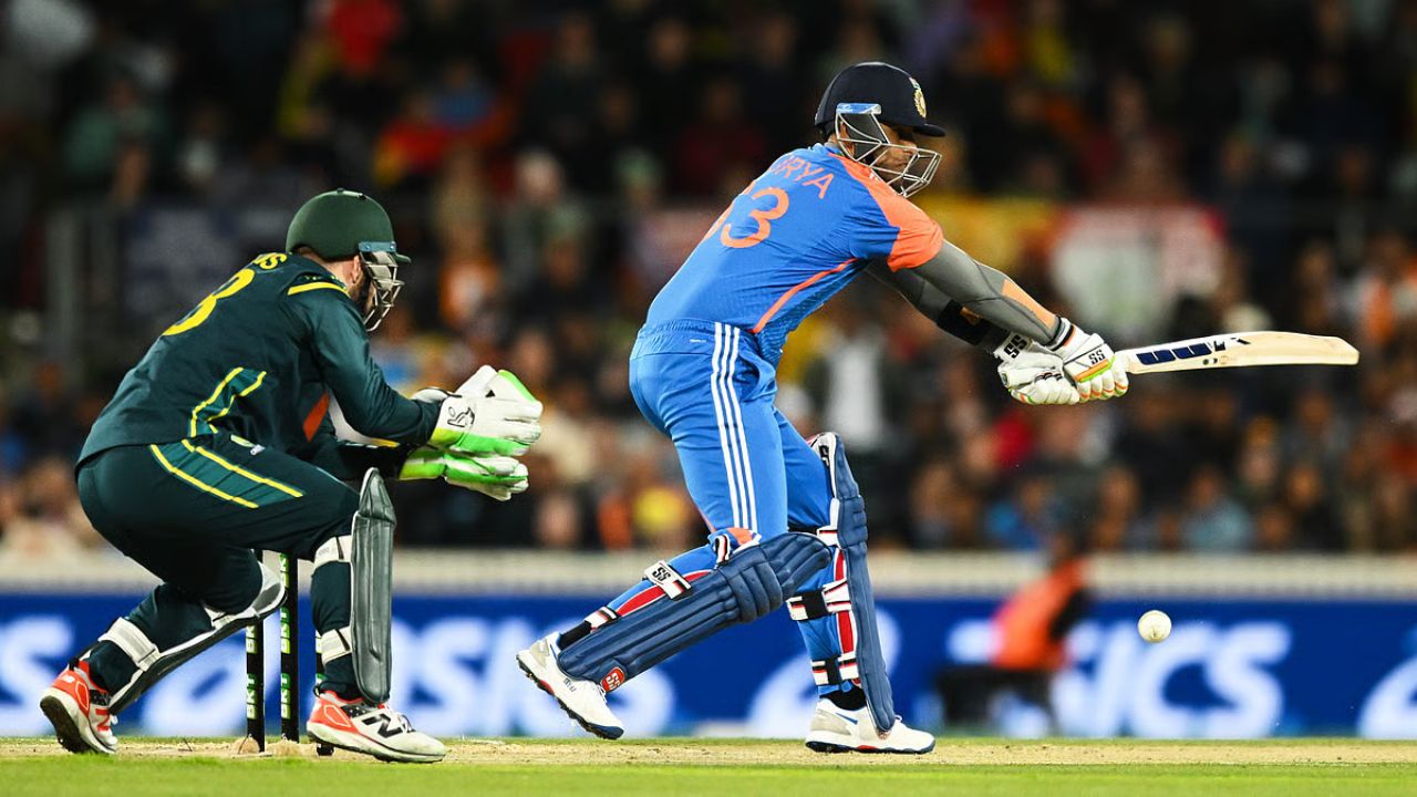 IND vs AUS 4th T20I: India set 168-run target for Australia; Middle order collapses again