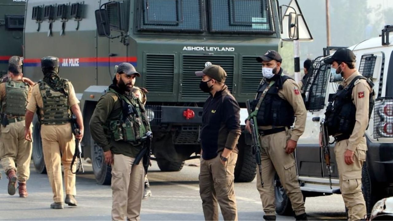 AK-47 Rifle found in doctor’s locker in Srinagar; Police launch probe under UAPA