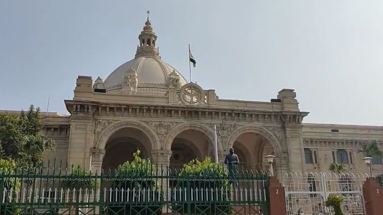 Video: Ayodhya flag hoisting amid tight security; Threat letter at Lucknow Lulu Mall sparks alarm