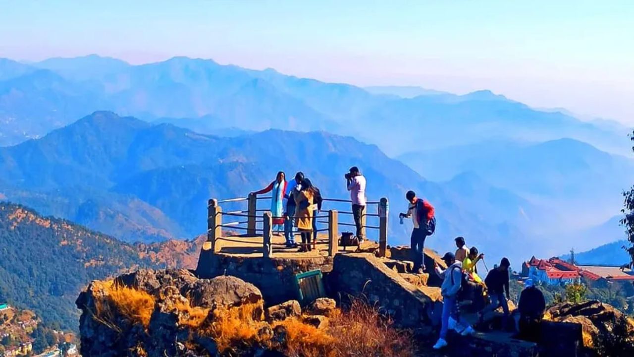 Delhiites flock to hill stations amid rising pollution; Manali, Mussoorie, Nainital see surge in bookings