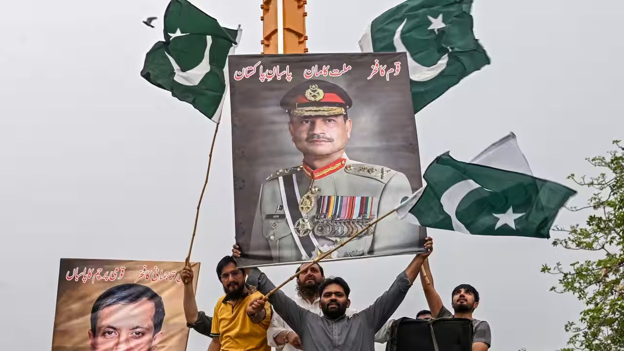 Pakistan’s 27th Amendment: Will Field Marshal Asim Munir Gain More Power? Full Story Here