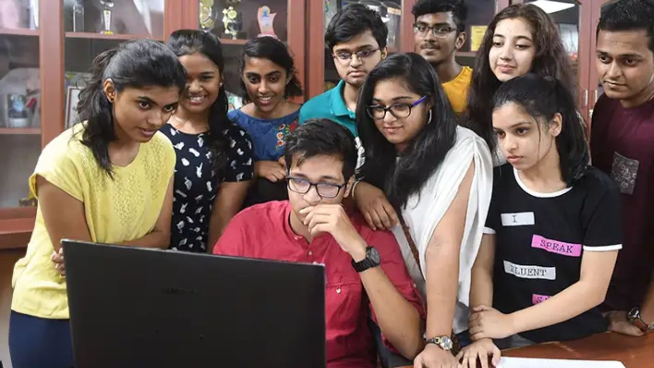 SBI Releases Clerk Prelims Result 2025: Download scorecard, know Mains Exam details