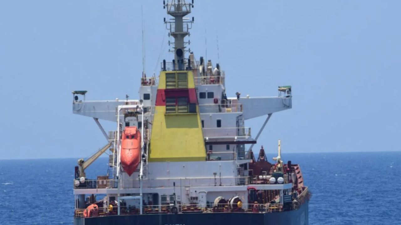 Somali authorities seize India-South bound ship over suspect documents