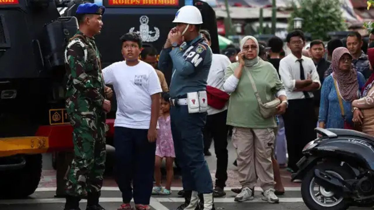Indonesia: 54 injured after series of explosions at mosque on school campus