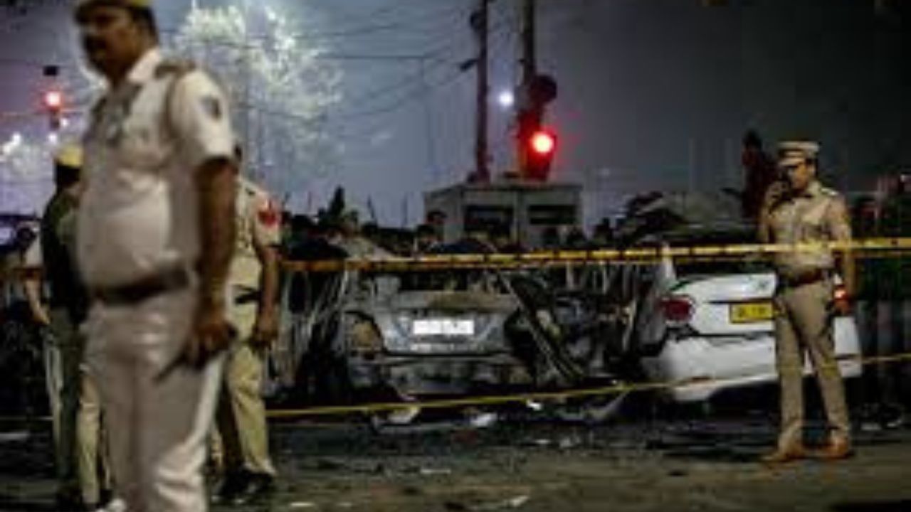 Delhi Blast: Terrorists arrived in two cars; One vehicle still untraced in capital