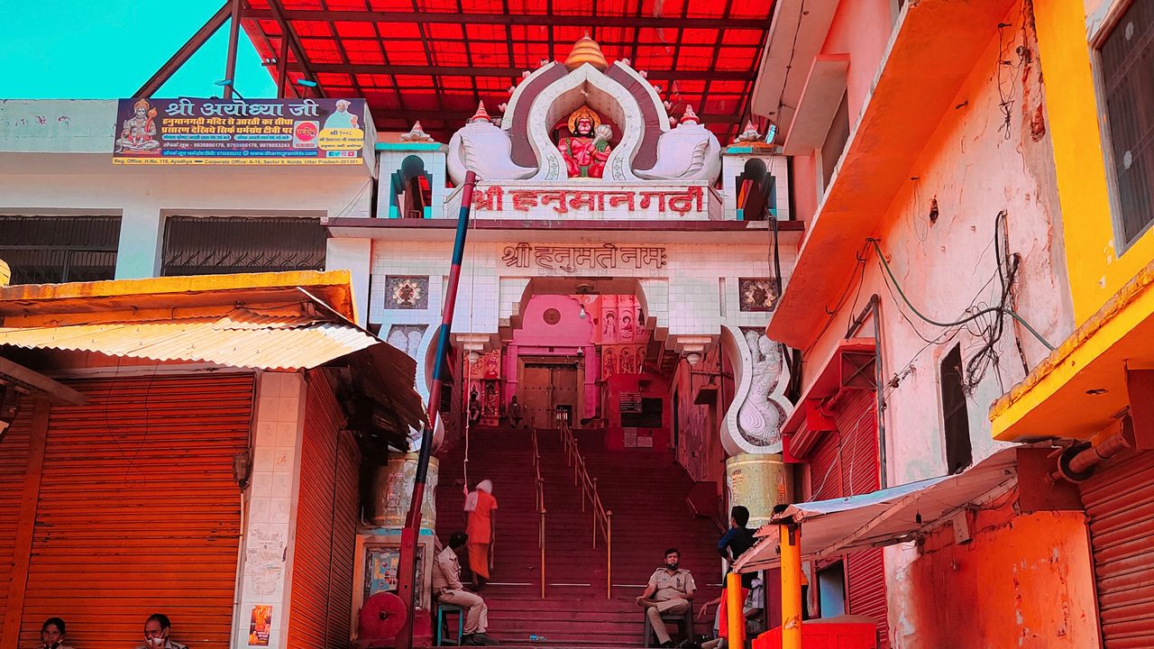 Ayodhya Horror: Attempt to torch Hanuman Garhi Saint; Police probe begins