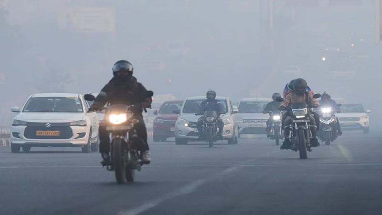 Delhi chokes as AQI hits ‘Very Poor’ category; Mundka records worst air quality