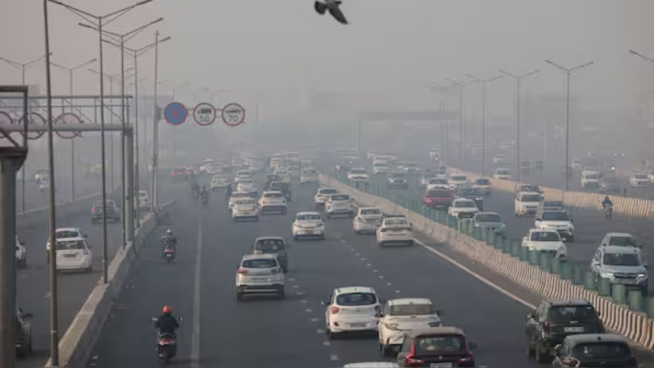 Pollution Woes: Delhi allows only BS-6 vehicles from today; PUC mandatory