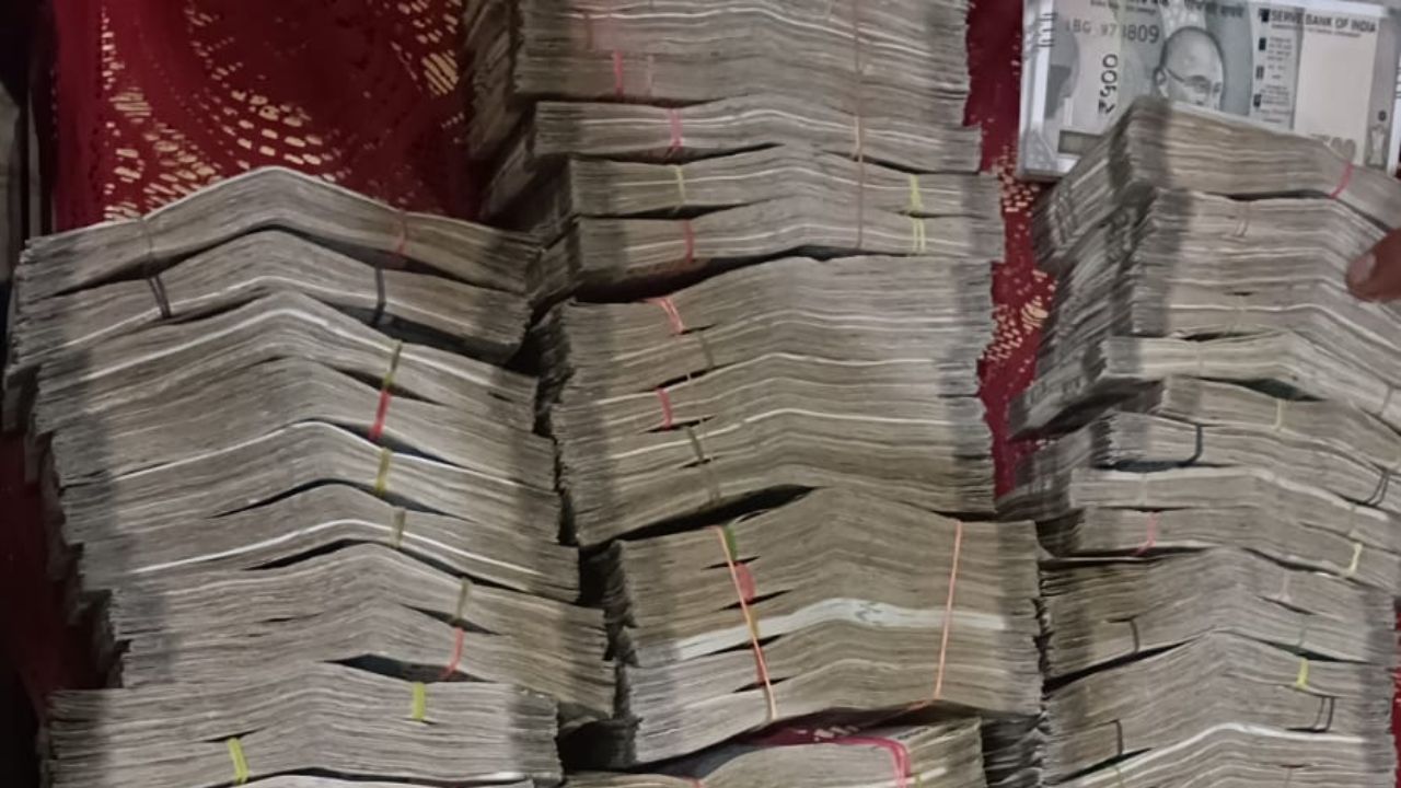 CBI Nabs Defence Ministry Officer in Major Bribery Scandal, Cash Recovered from Multiple Locations