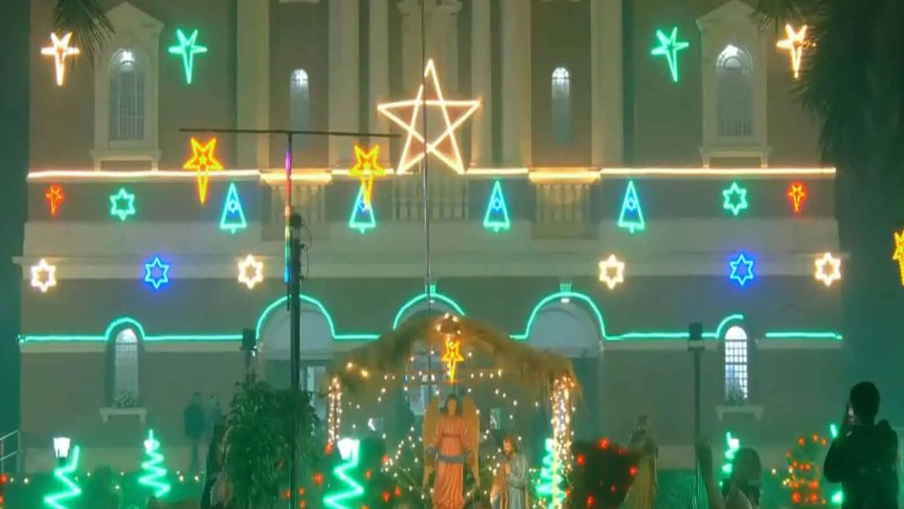 Christmas 2025: Delhi glows with festive lights and Church celebrations; Devotees gather in large numbers