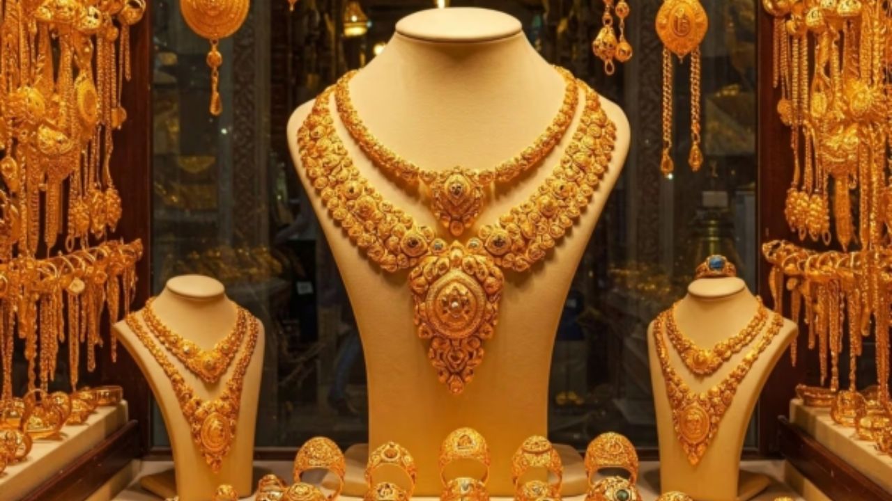 Gold prices rise for third day ahead of Christmas in India; Check rates here