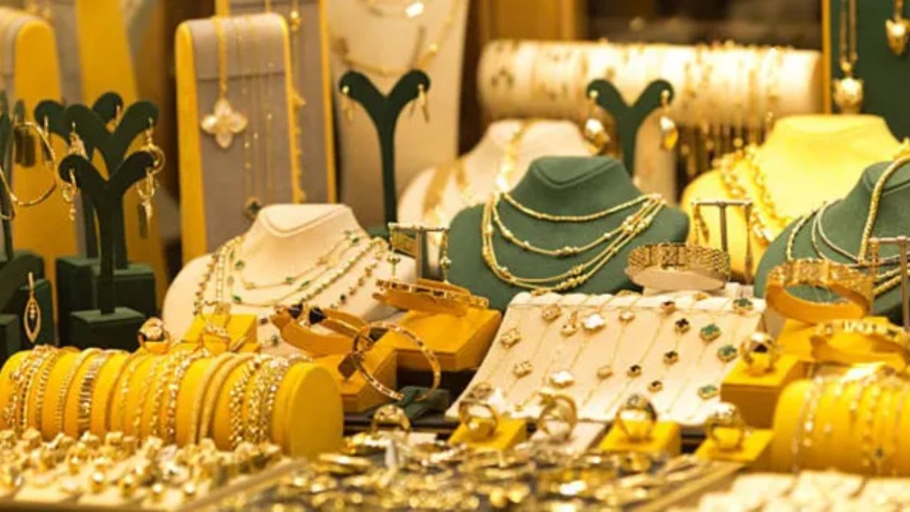 Gold prices rise on 4 December: Check today’s 18K, 22K, 24K rates across cities