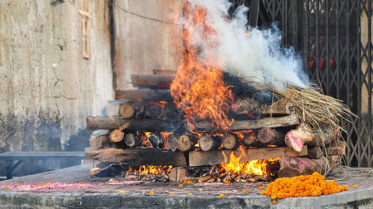 SP leader’s cremation pollution remark triggers political row; BJP responds