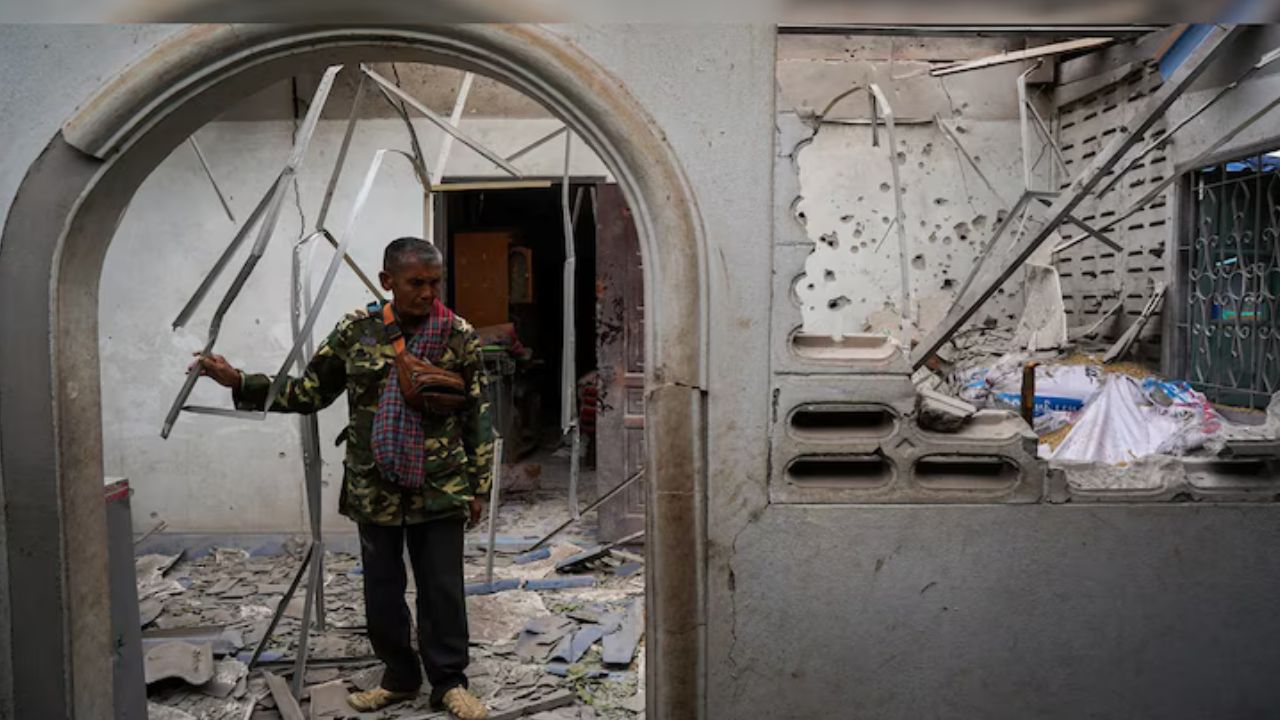 Border clashes with Thailand displace over half a million people in Cambodia; Details