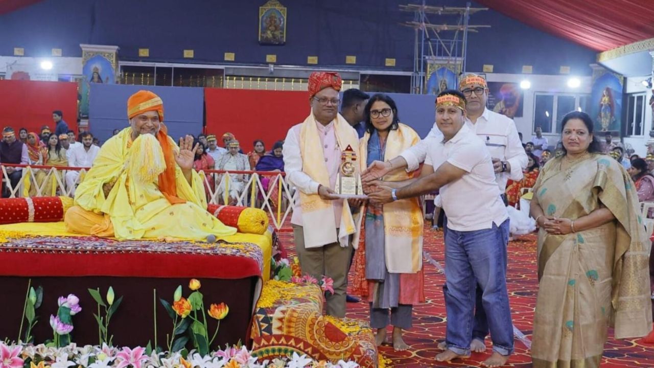 Spiritual practice is incomplete unless it begins at home and reaches the divine: Sidhguruvar