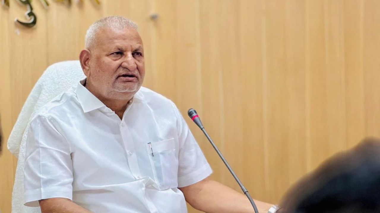 Maharashtra sports minister resigns hours after 1995 housing scam conviction