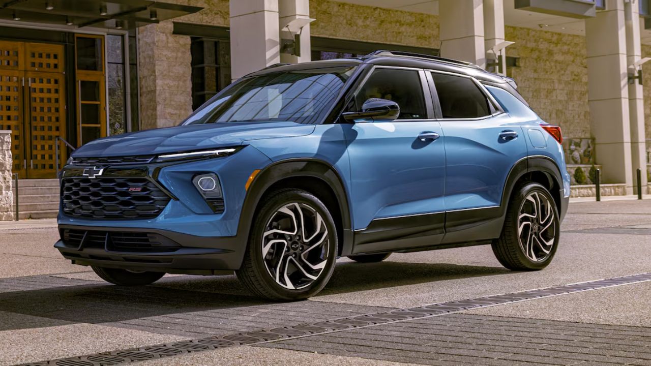 Massive year-end SUV discounts rolled out; Up to Rs 3.25 lakh off on top models