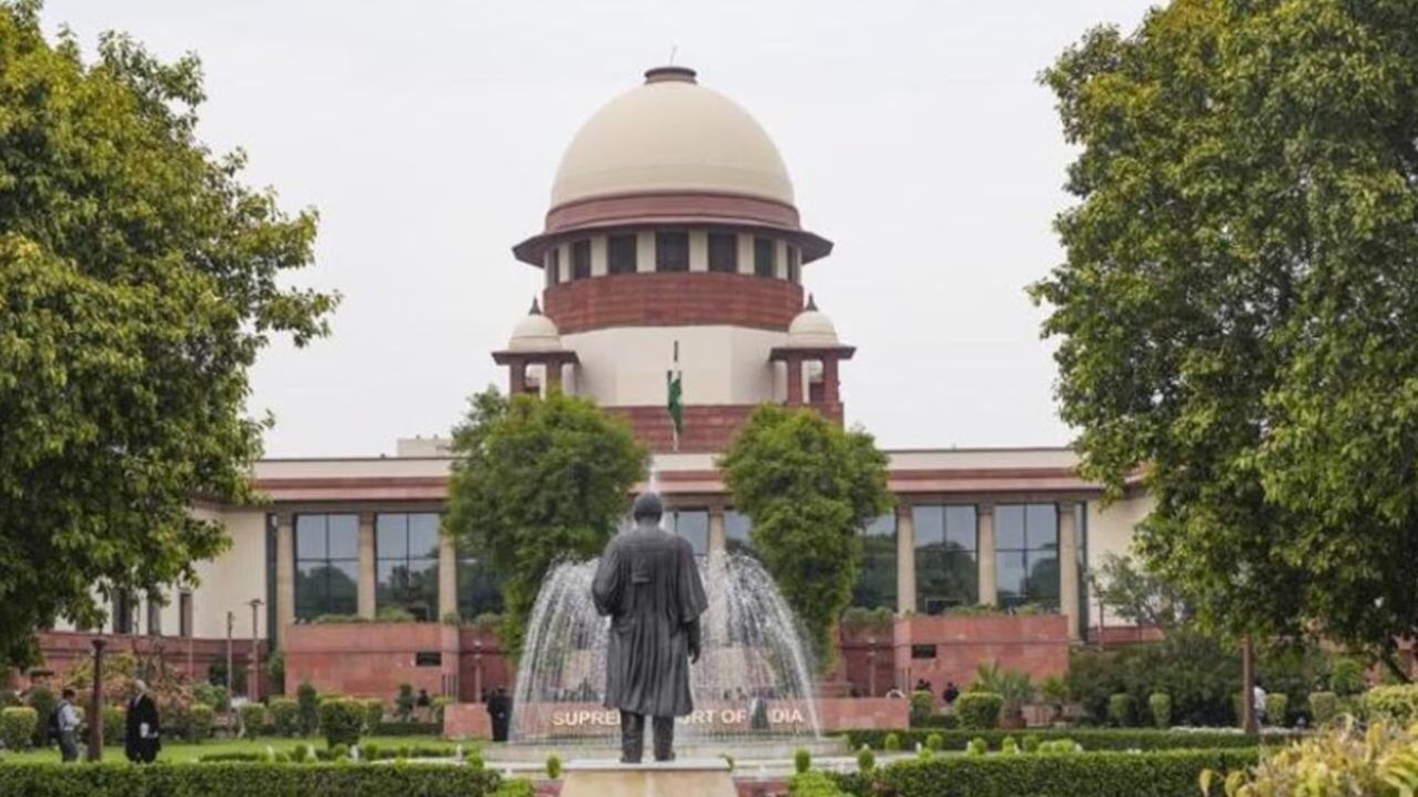 Supreme Court to hear Delhi-NCR air pollution case on 17 December; Click for full details