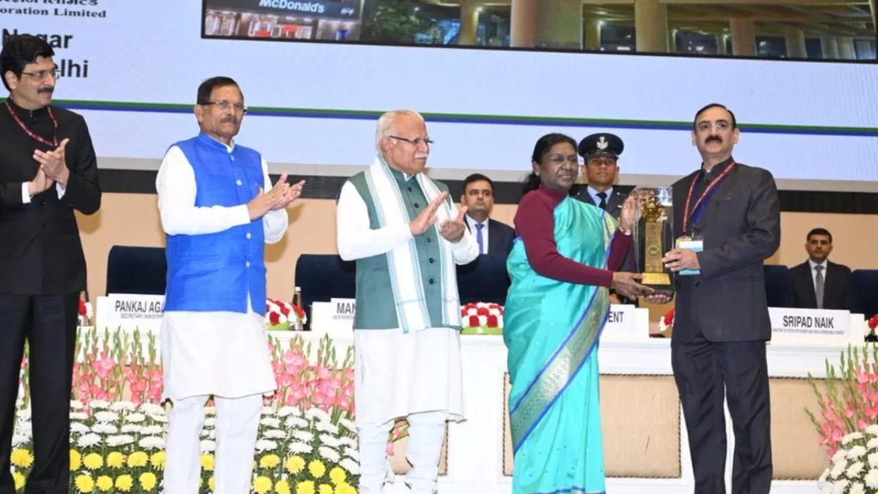 Delhi Metro Makes History: Station receives special award from President Murmu