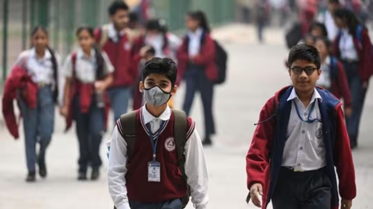Noida, Ghaziabad schools shift to online mode as AQI worsens; How are students coping?