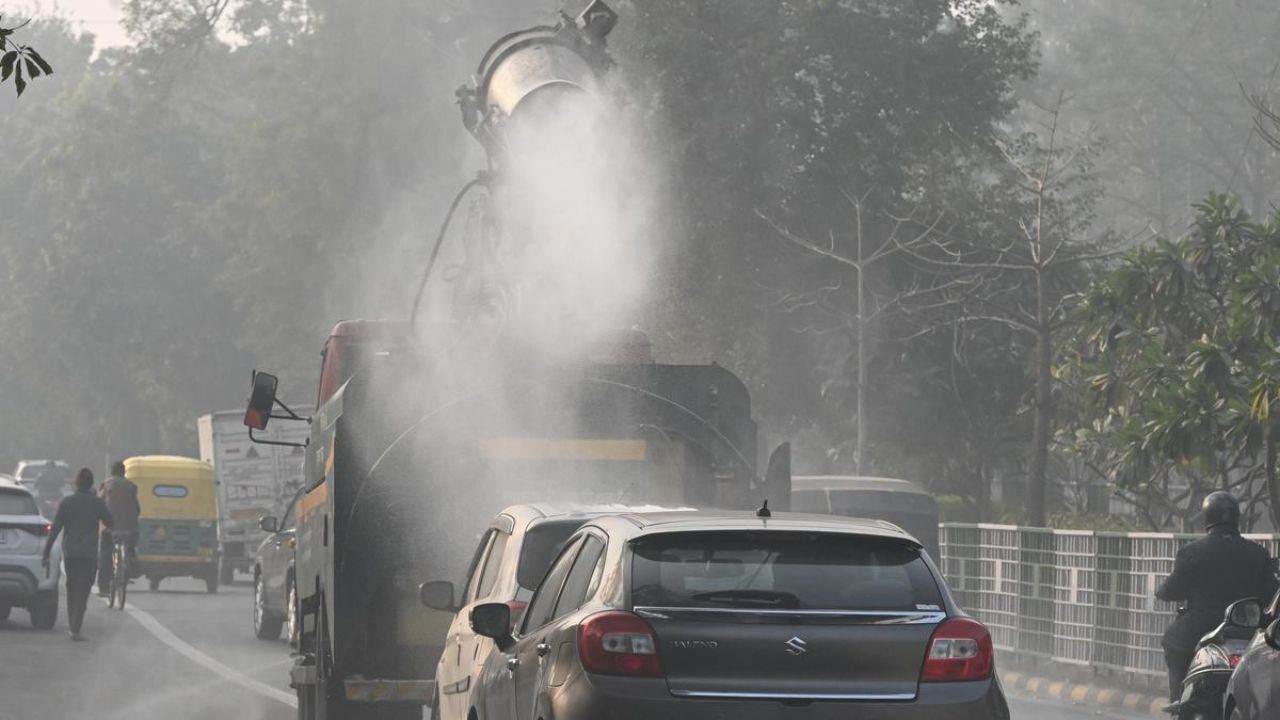 Consider suspending toll booths at Delhi borders to curb air pollution: Supreme Court
