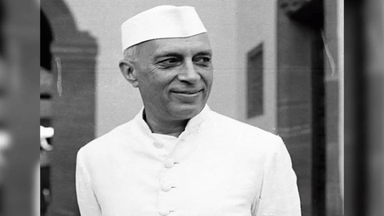 ‘Not a private property’: Centre asks Sonia Gandhi to return Nehru papers taken in 2008