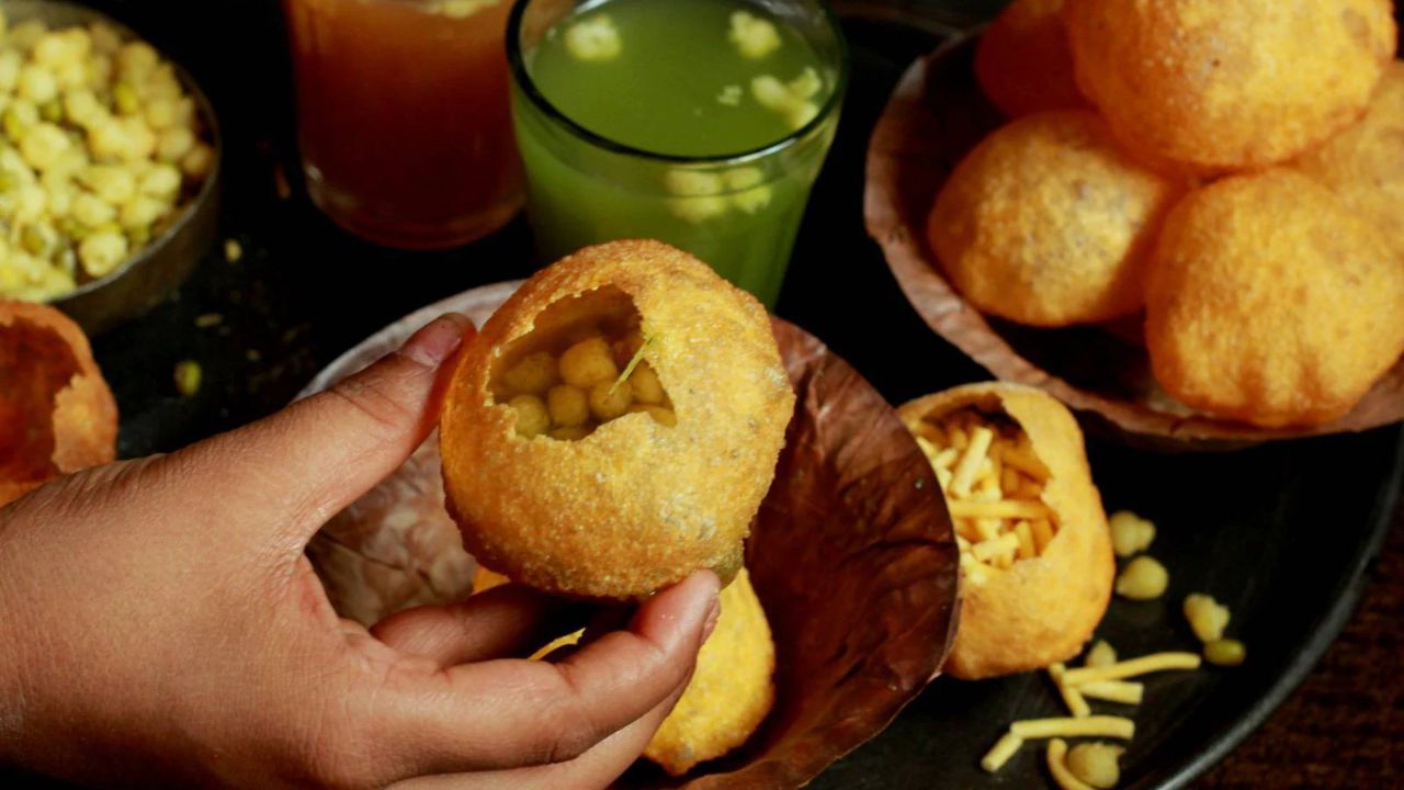 Viral: Pani Puri Stall With ‘Boys Not Allowed’ Sign Creates Internet Buzz