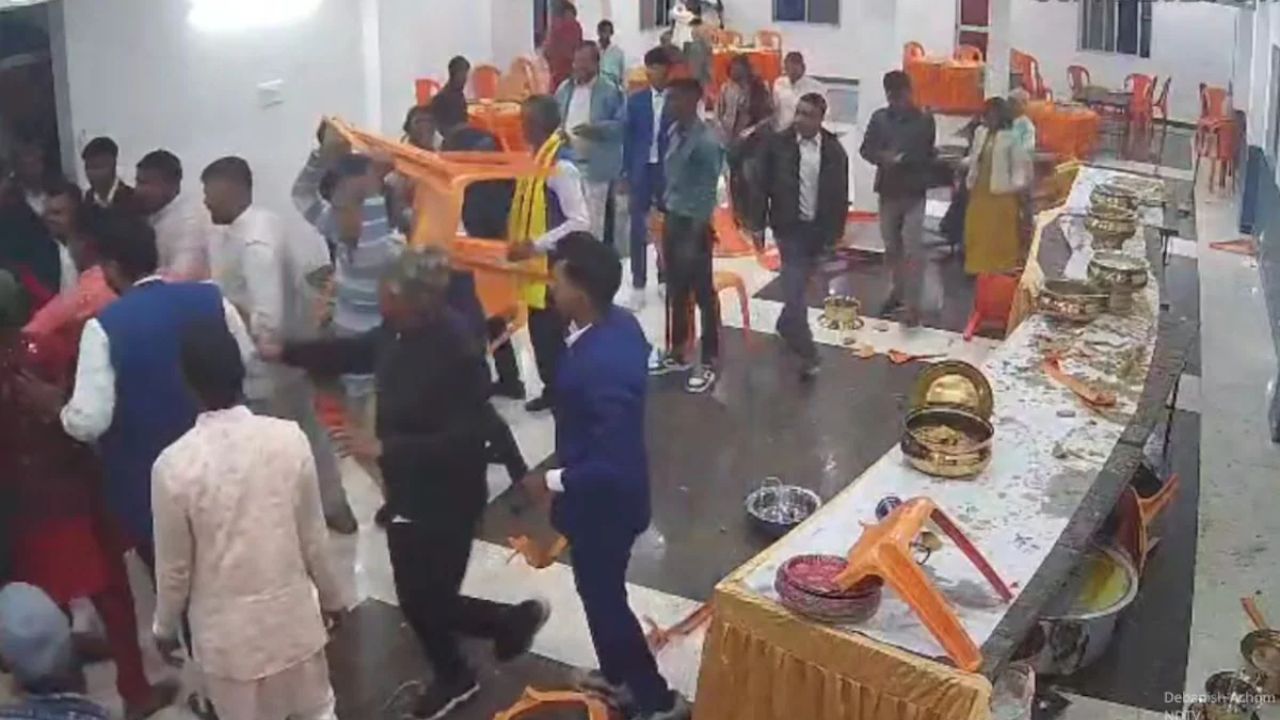 Viral: Chairs fly as Rasgulla shortage sparks chaotic brawl at Bihar wedding