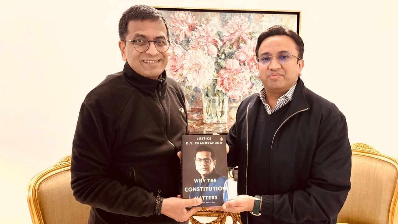 Varun Chaudhary calls on Dr DY Chandrachud; Both share respect for constitutional principles