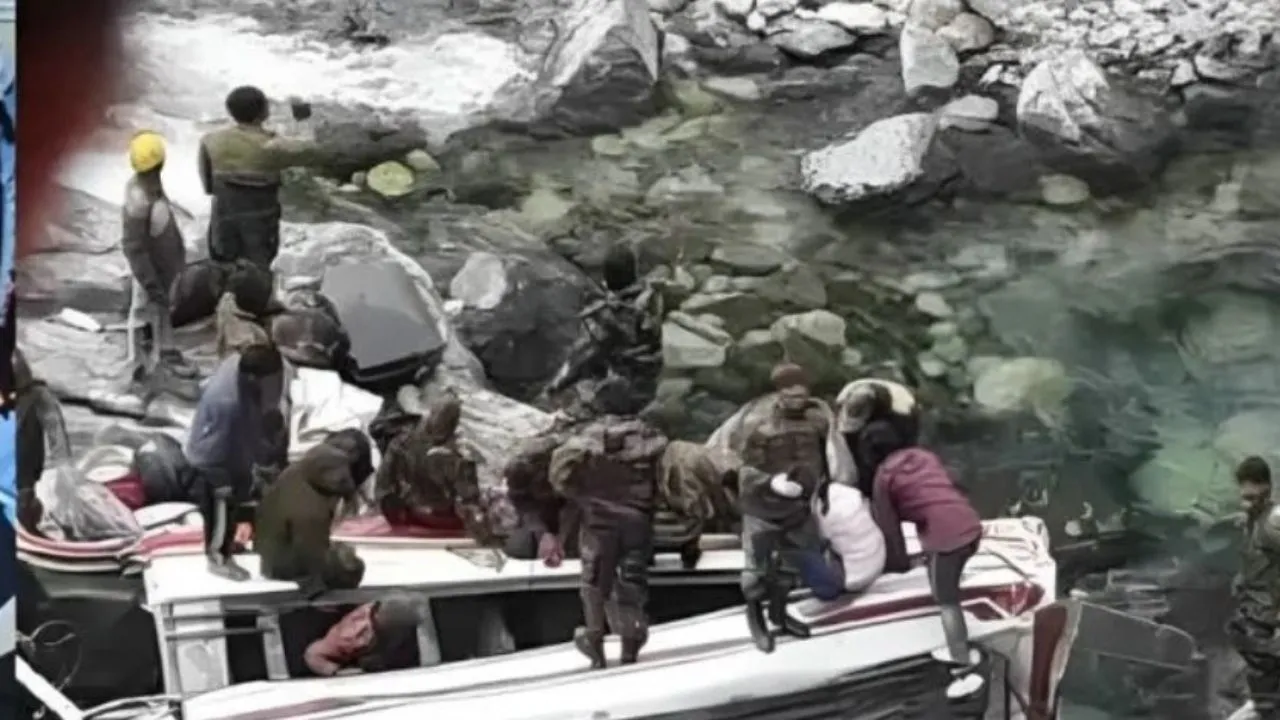 10 Army personnel martyred as vehicle plunges into gorge in J-K’s Doda; Full story here