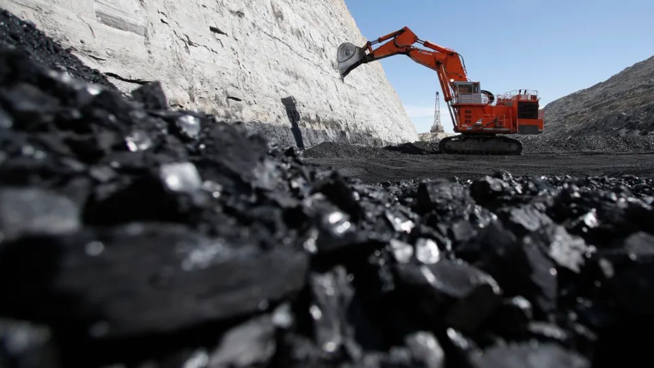Ministry of Coal Year-End Review 2025: Coal Production Peaks in 2025 as Ministry Unveils Key Reforms