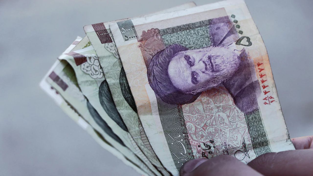 Iran’s Rial crashes near zero as sanctions bite; World’s strongest currencies revealed
